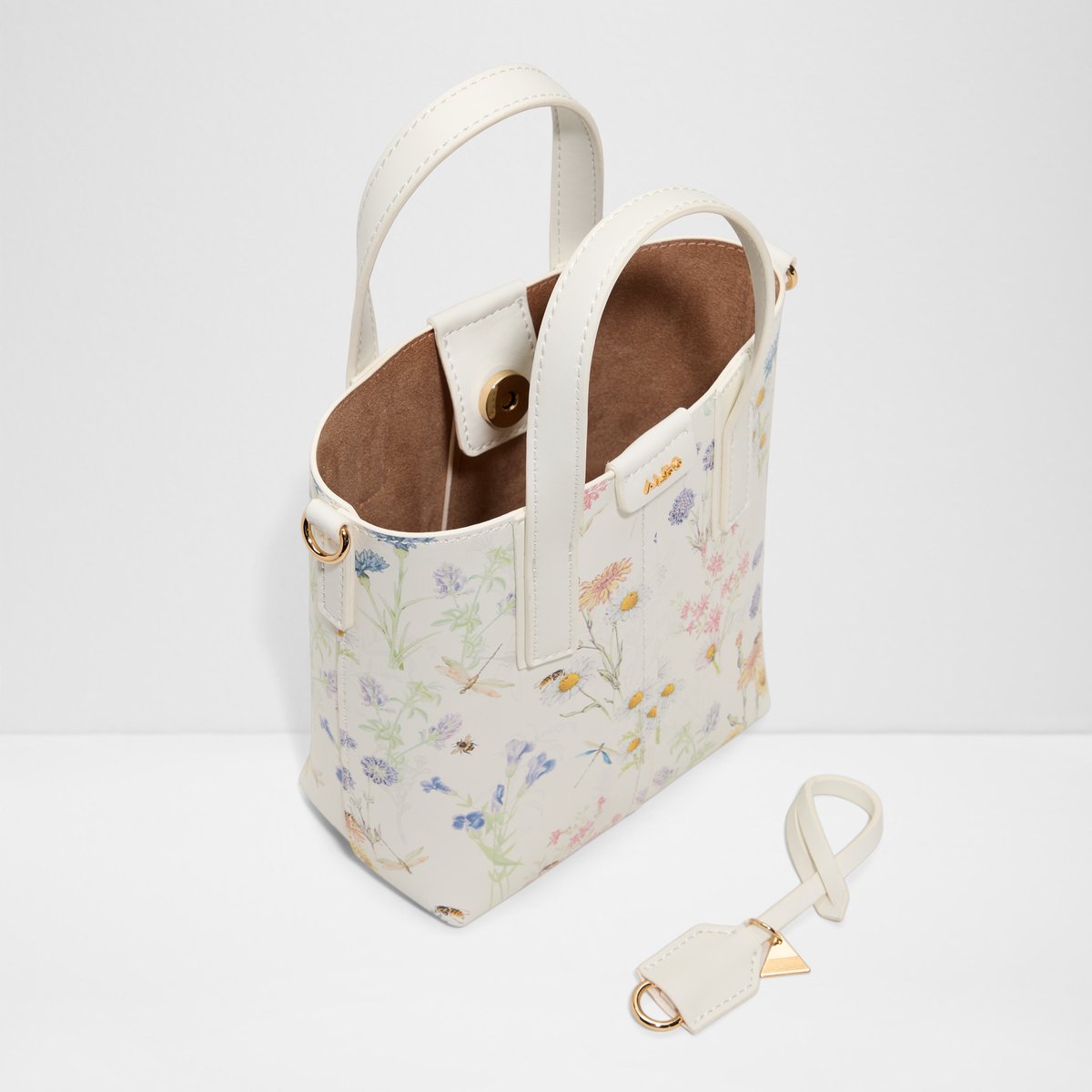 Amelina Bucket Bag