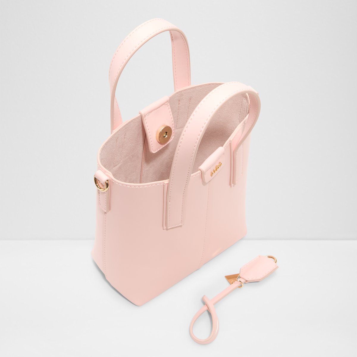 Amelina Bucket Bag
