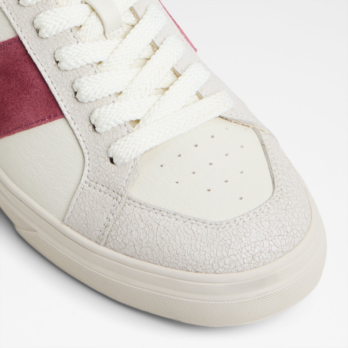 Braxton Low-Top Sneakers