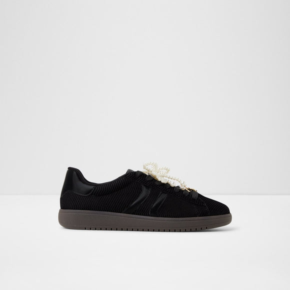 Chicsneaker2 Low-Top Sneakers