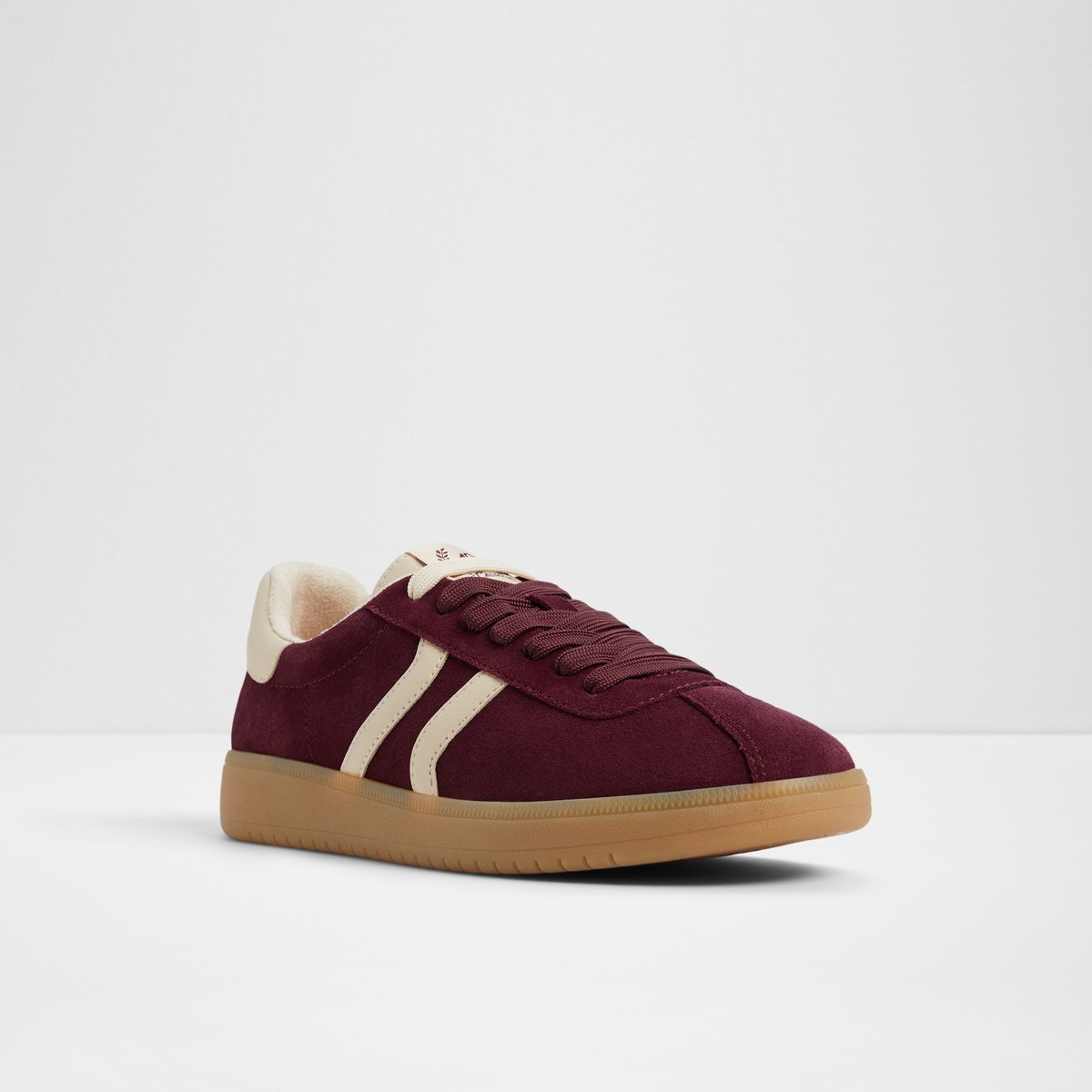 Chicsneaker Low-Top Sneakers