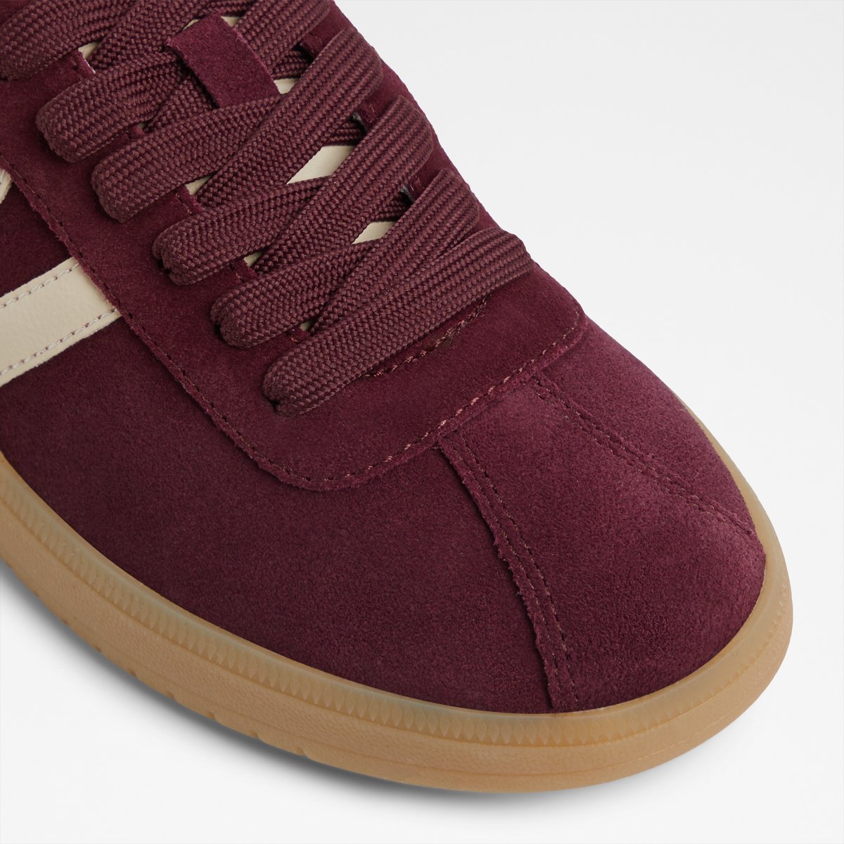 Chicsneaker Low-Top Sneakers