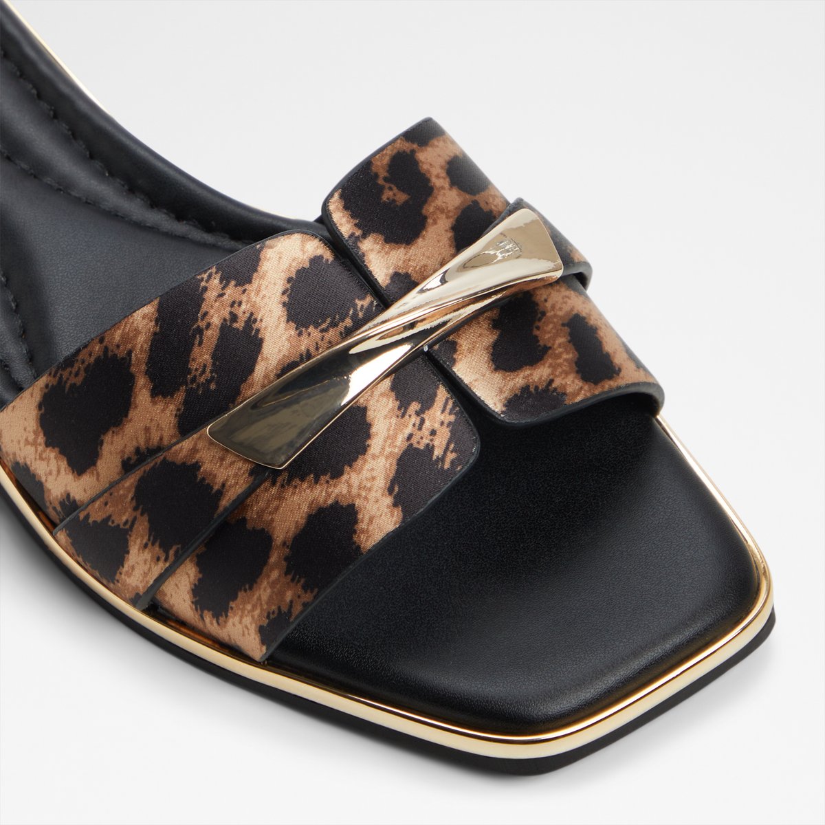 Darlina Flat Sandals