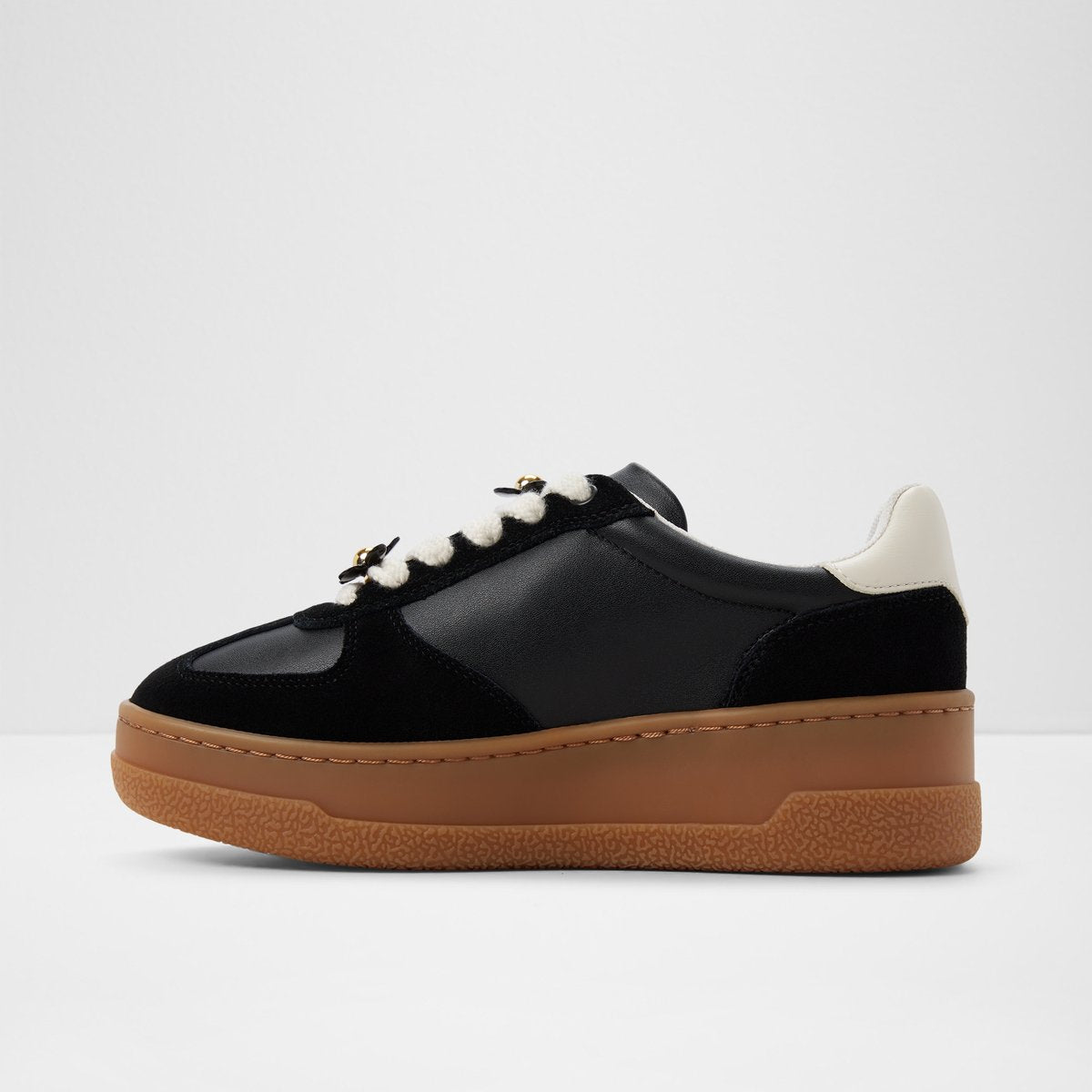 Deevale Low-Top Sneakers