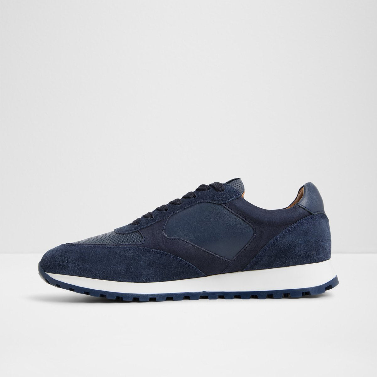 Gordo Low-Top Sneakers