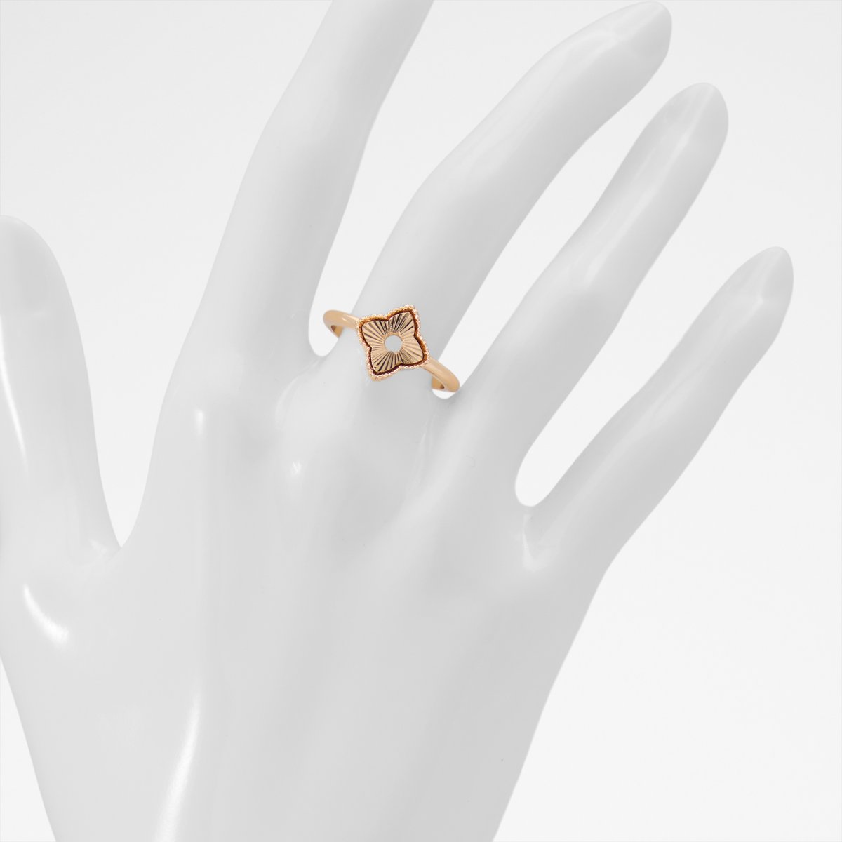 Jeasean Ring