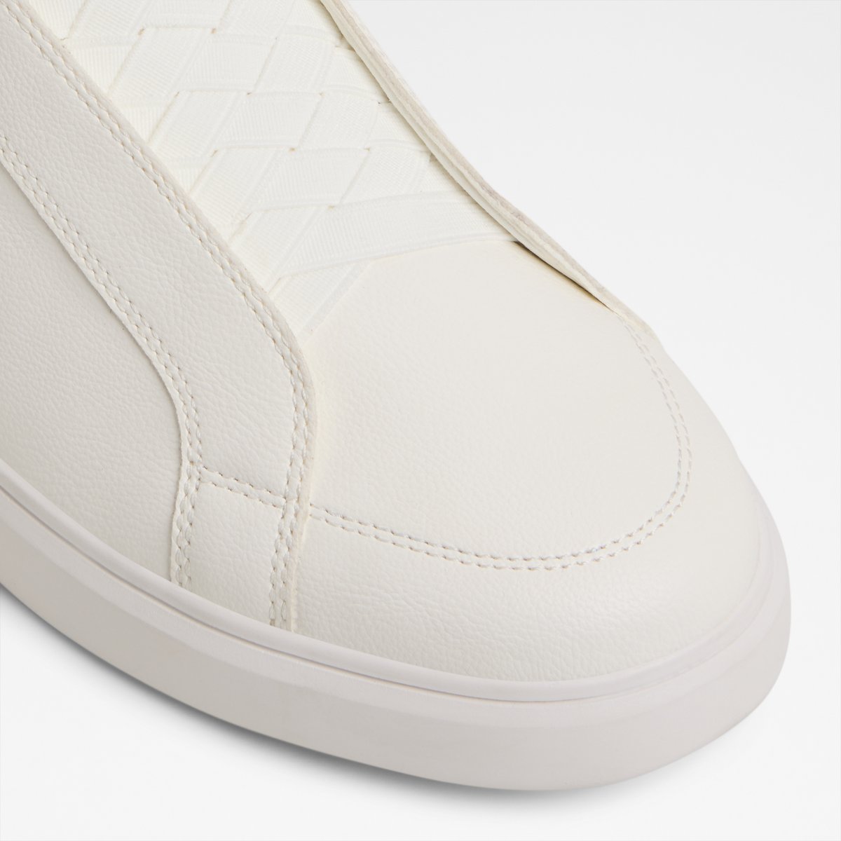 Jona Slip-On Sneakers
