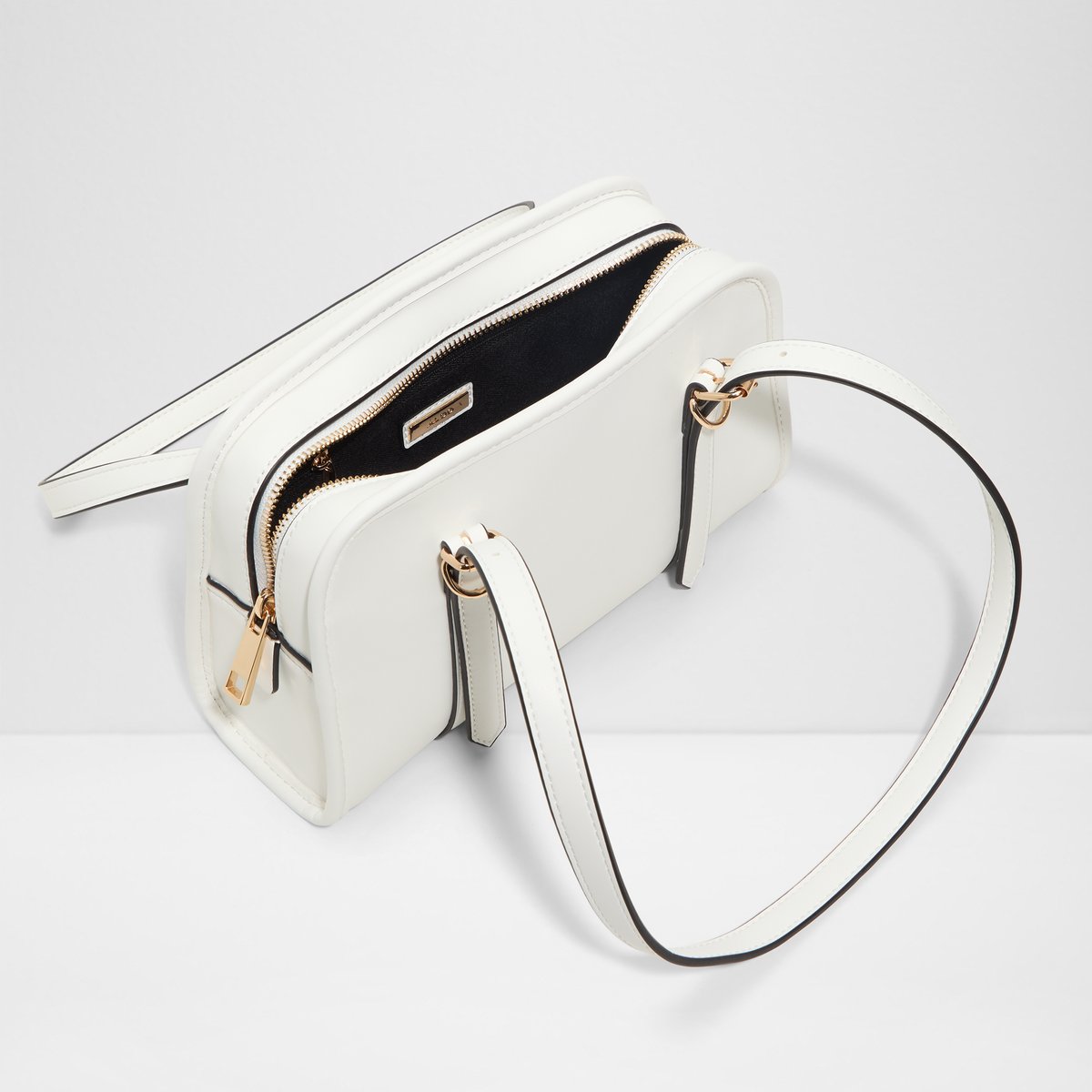 Kailyy Shoulder Bag