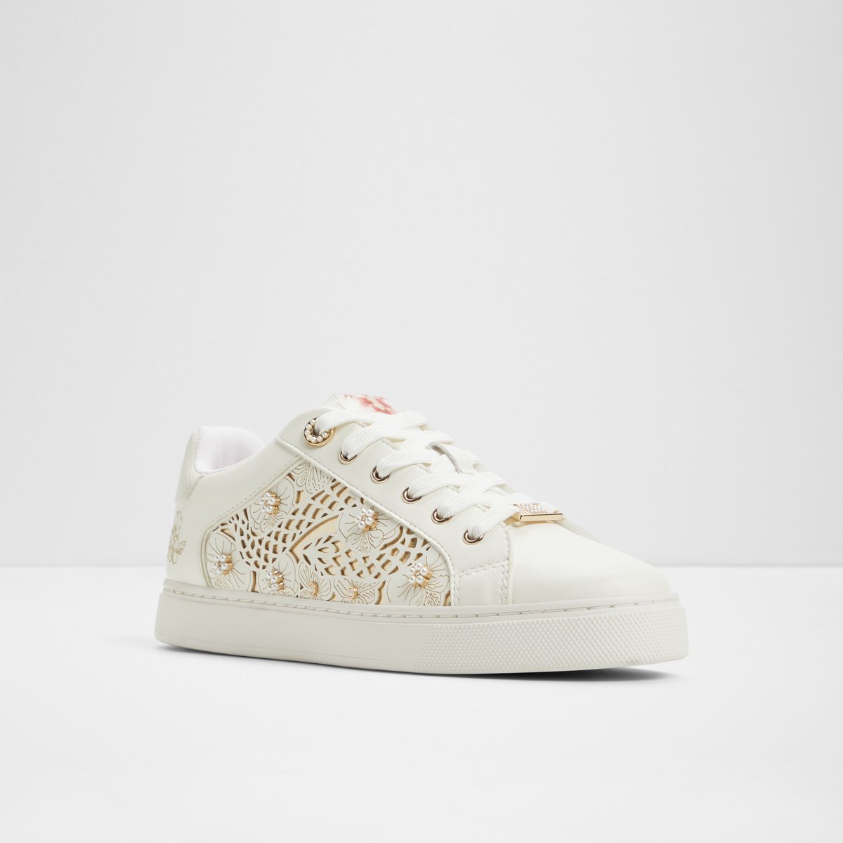Leonia Low-Top Sneakers