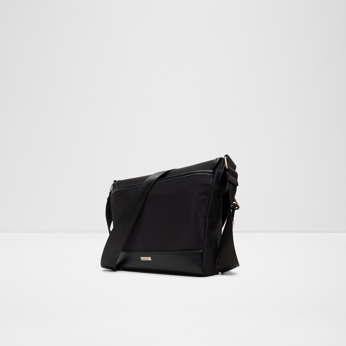 Melinnor Messenger Bag