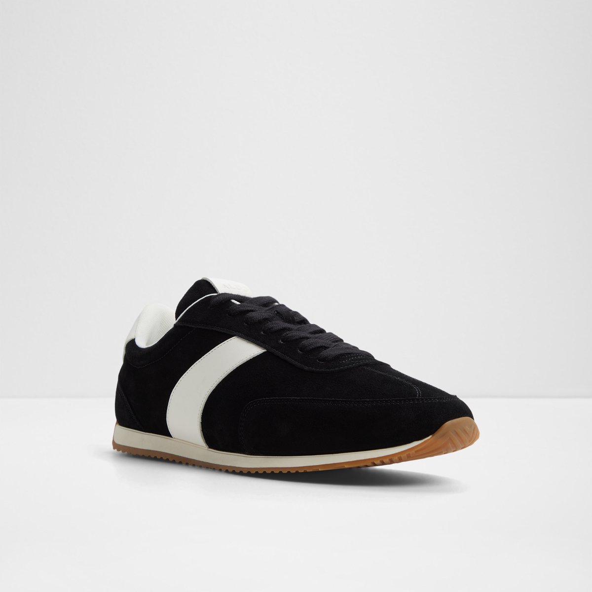 Nathaniel Low-Top Sneakers