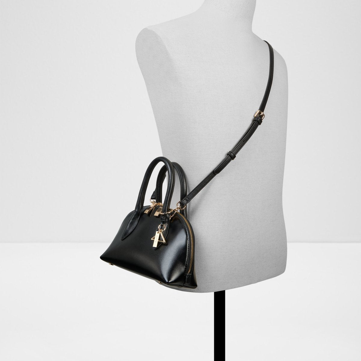 Novallie Dome Bag