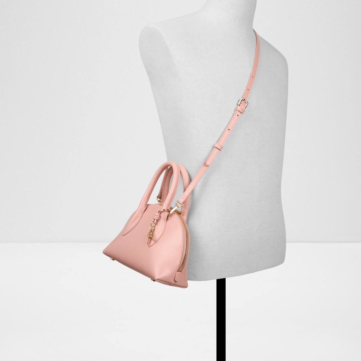 Novallie Dome Bag