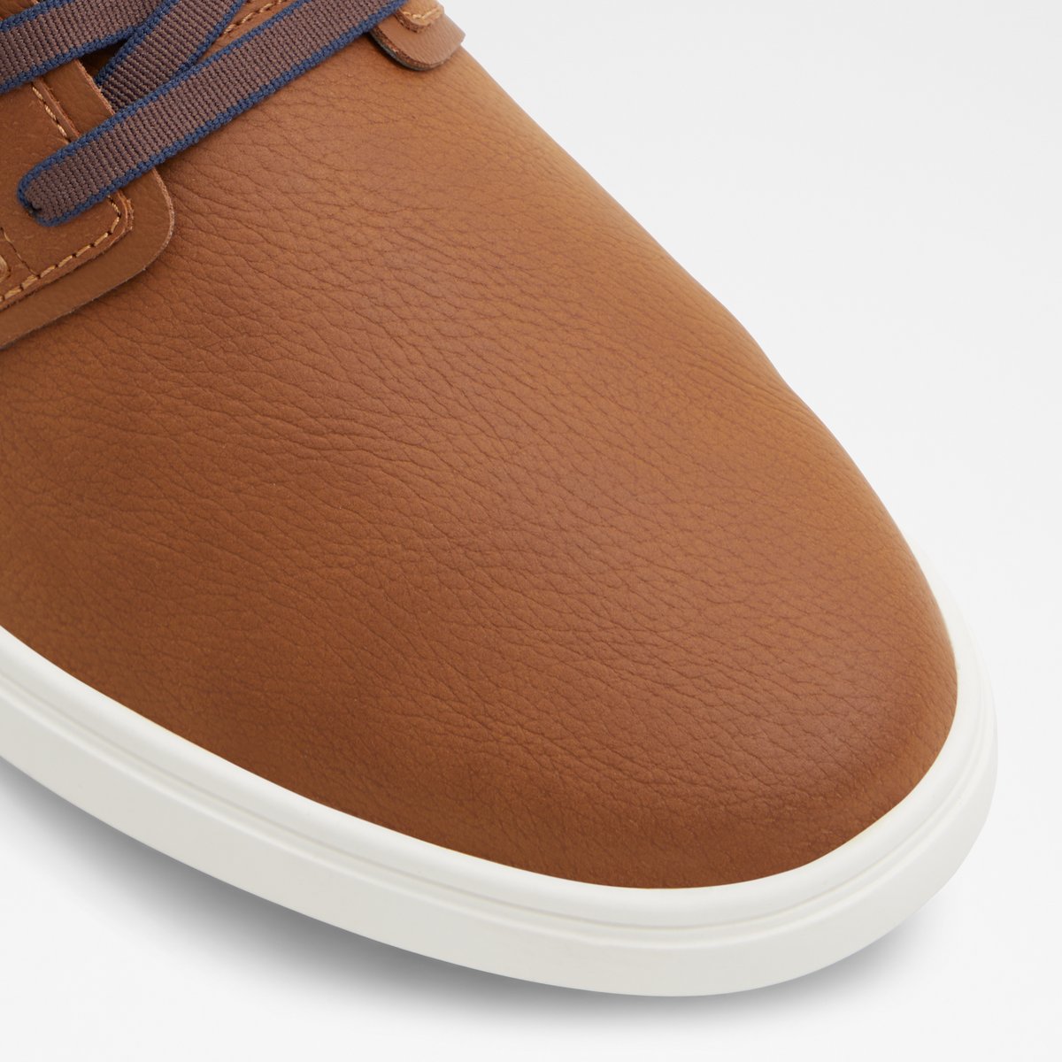 Omono Low-Top Sneakers