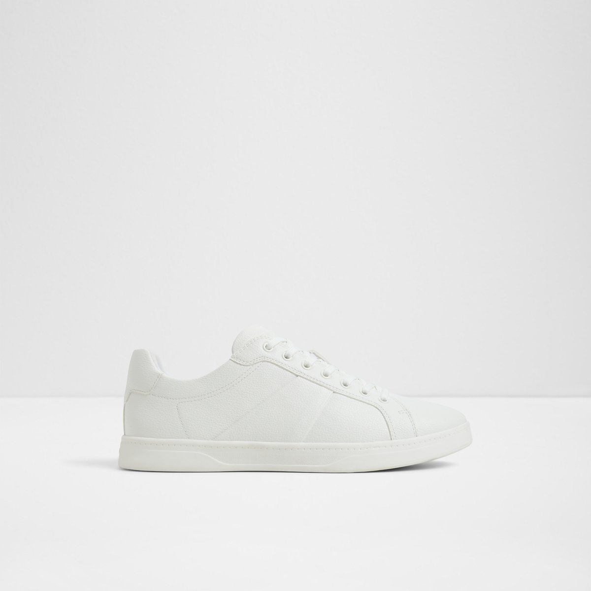 Ozzy Low-Top Sneakers