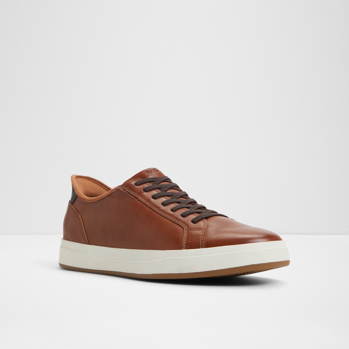 Scottie Low-Top Sneakers