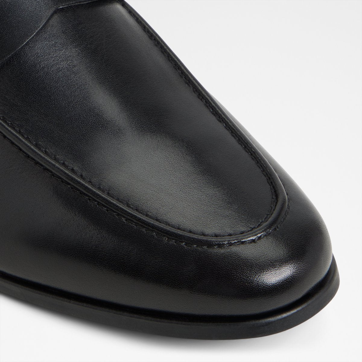 Vinny Loafers