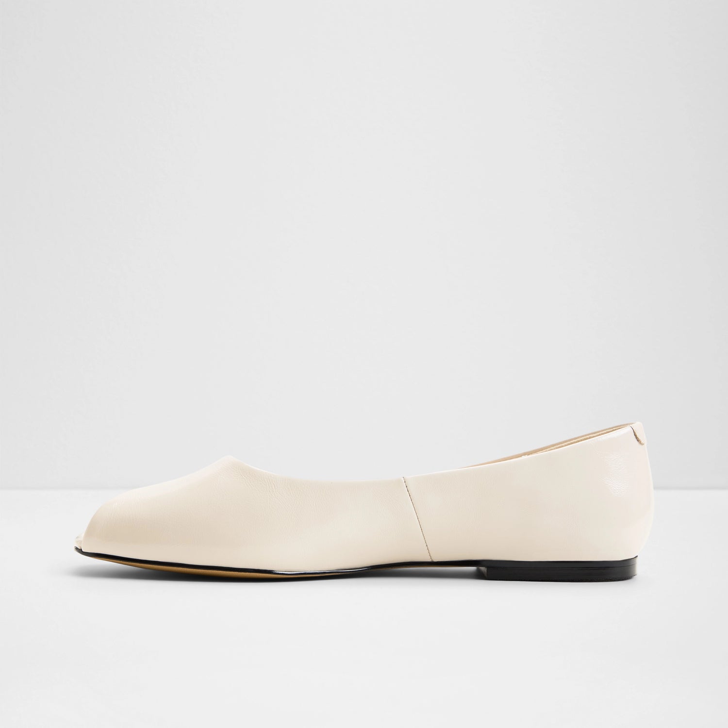 Alieiki Ballet Flats