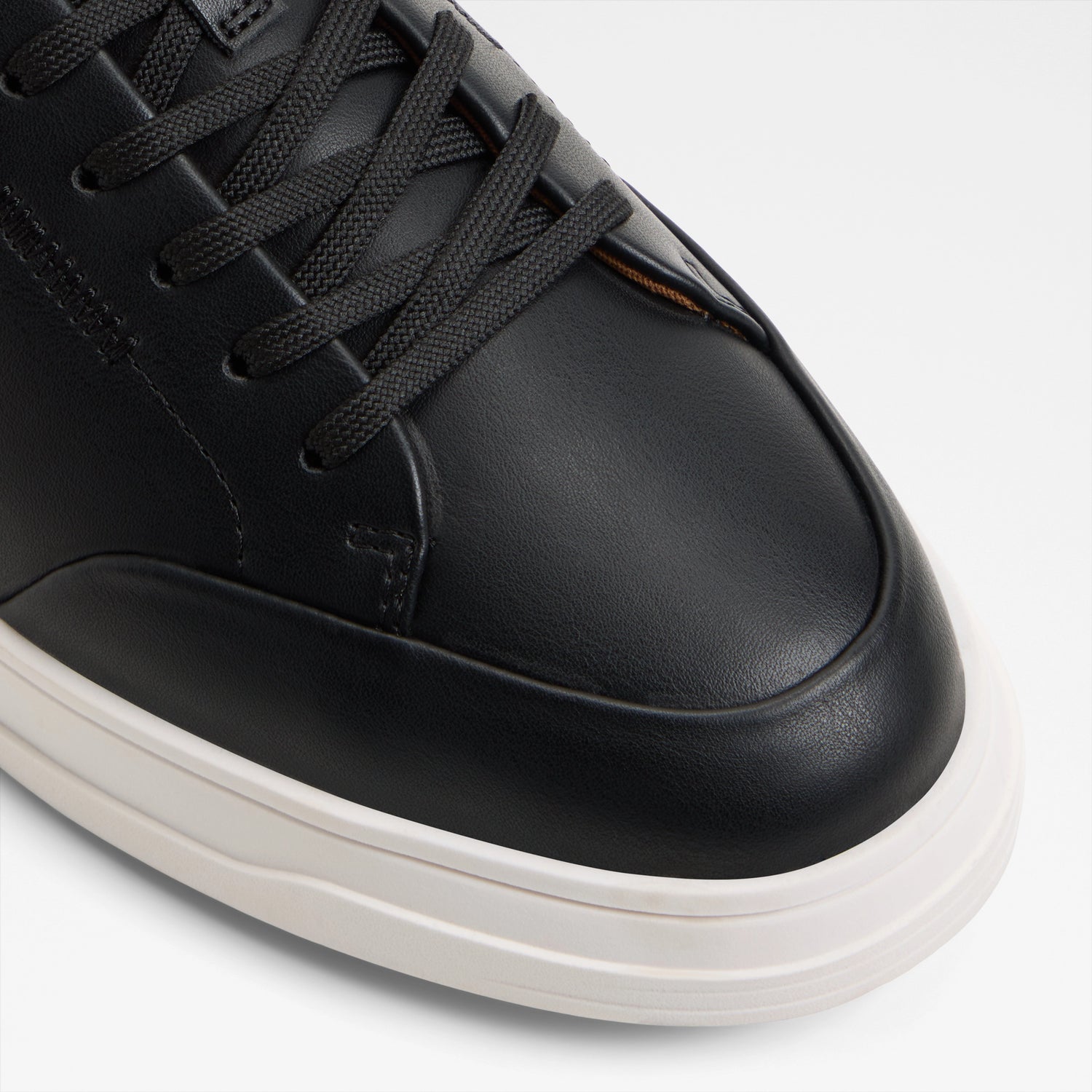 Andry Low-Top Sneakers