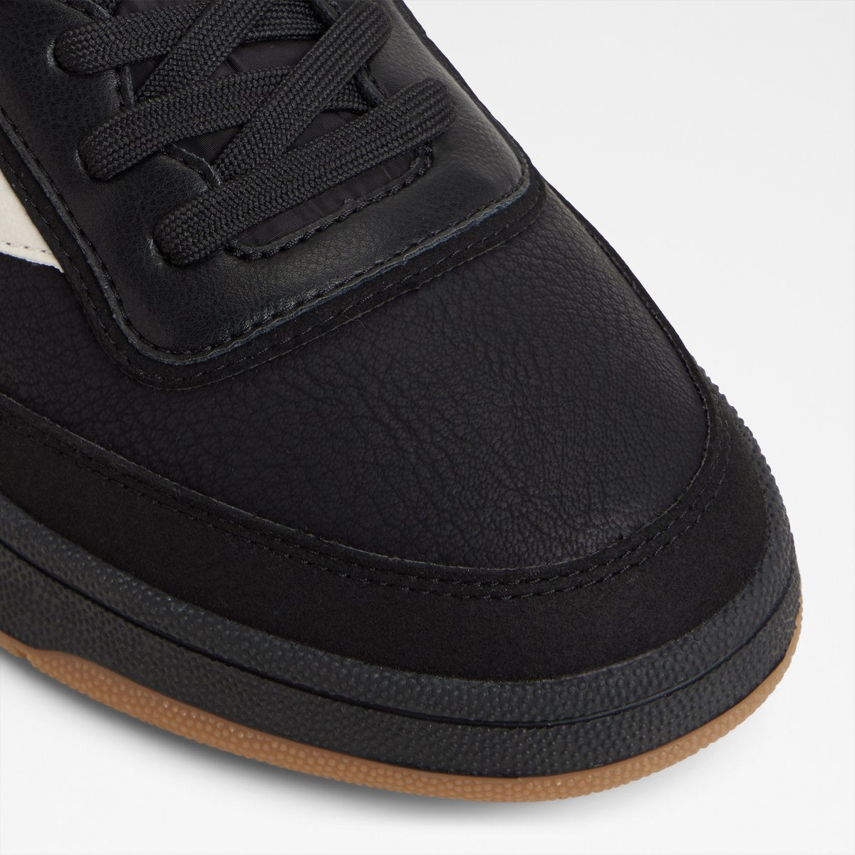 Ashwin Low-Top Sneakers