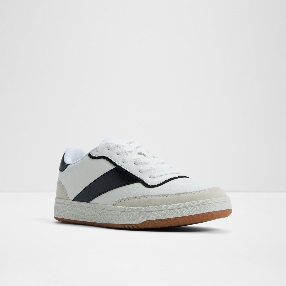Ashwin Low-Top Sneakers
