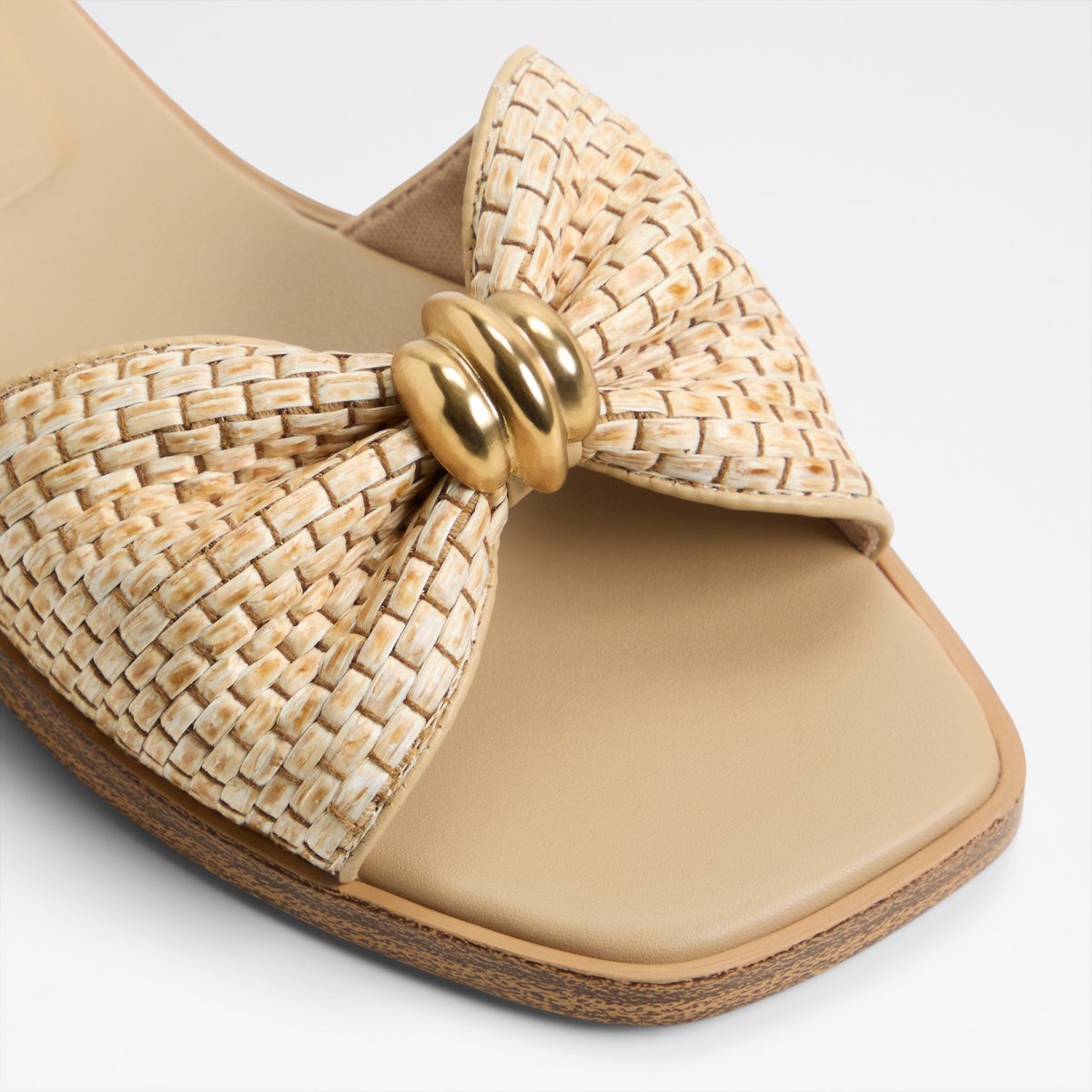 Auria Flat Sandals
