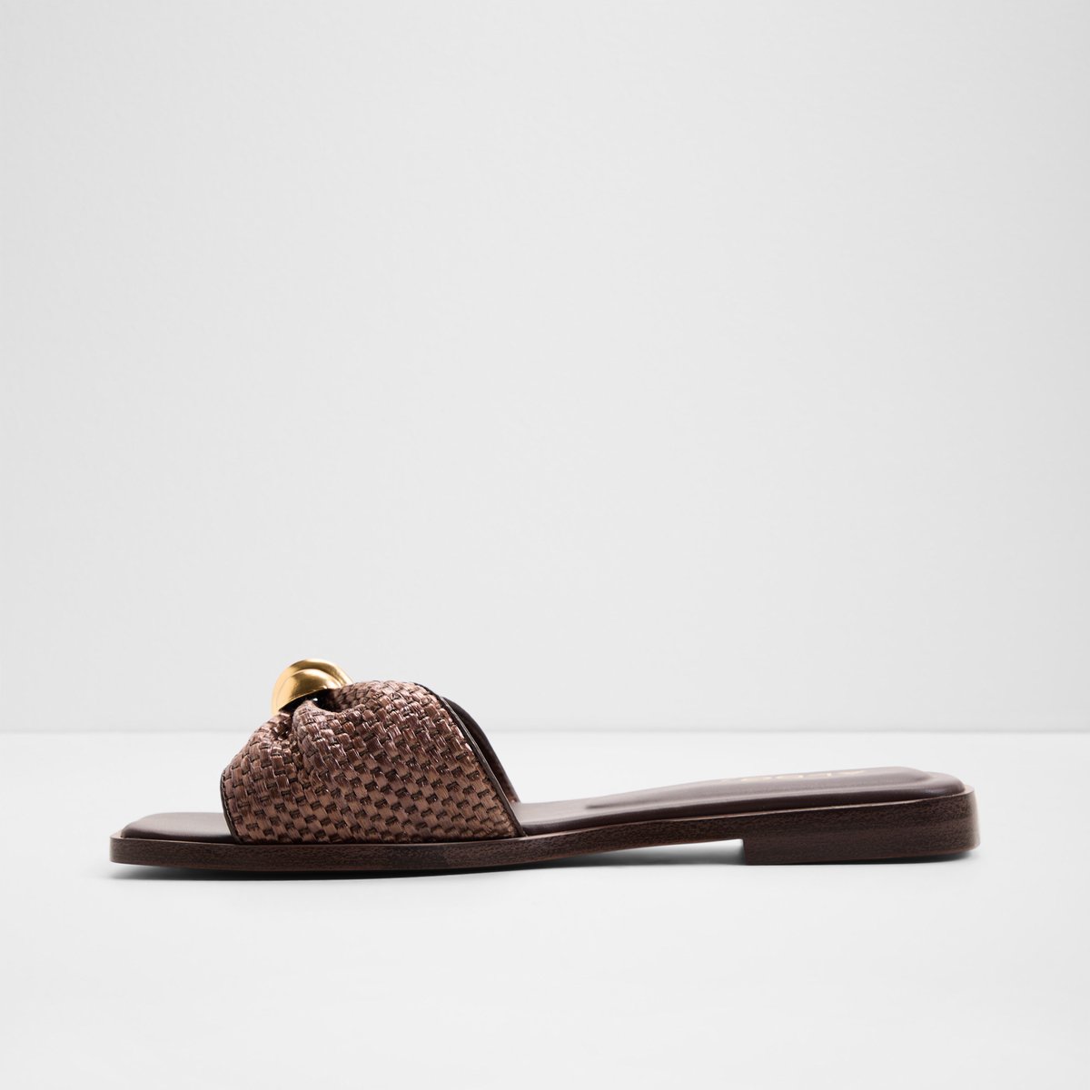 Auria Flat Sandals