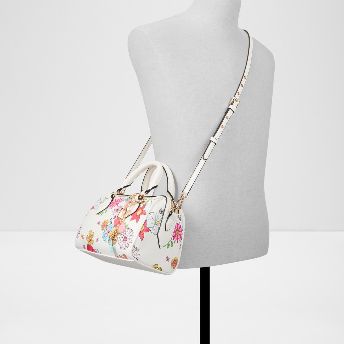 Avelia Barrel Bag