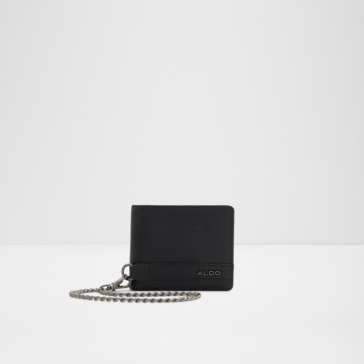 Axton Wallet With Chain