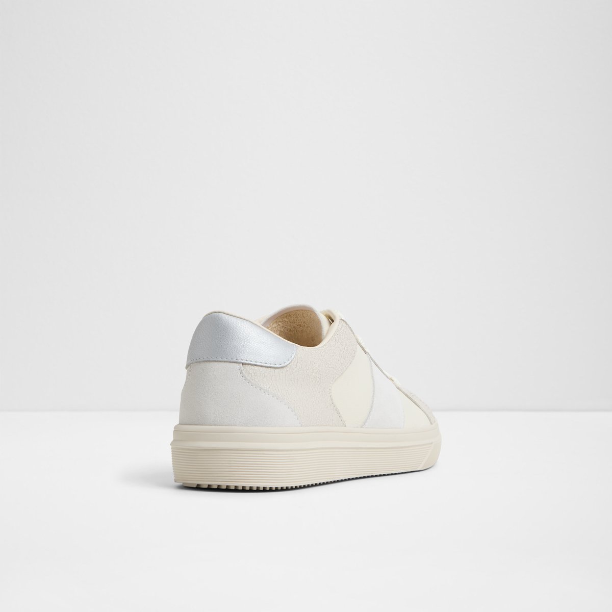Braxton Low-Top Sneakers