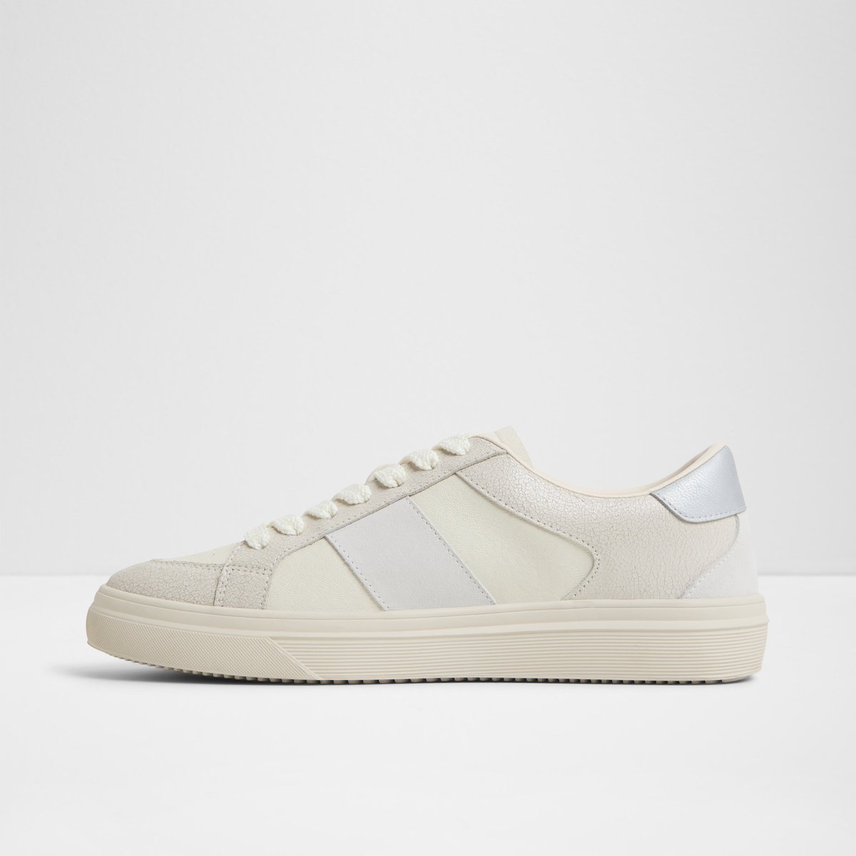 Braxton Low-Top Sneakers