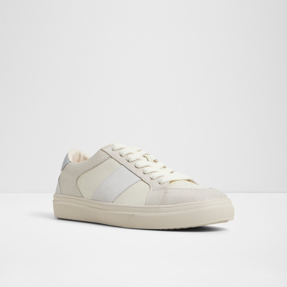 Braxton Low-Top Sneakers