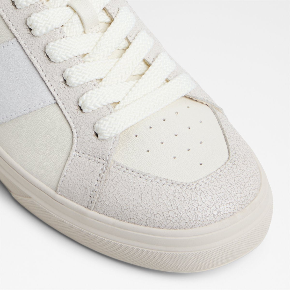 Braxton Low-Top Sneakers