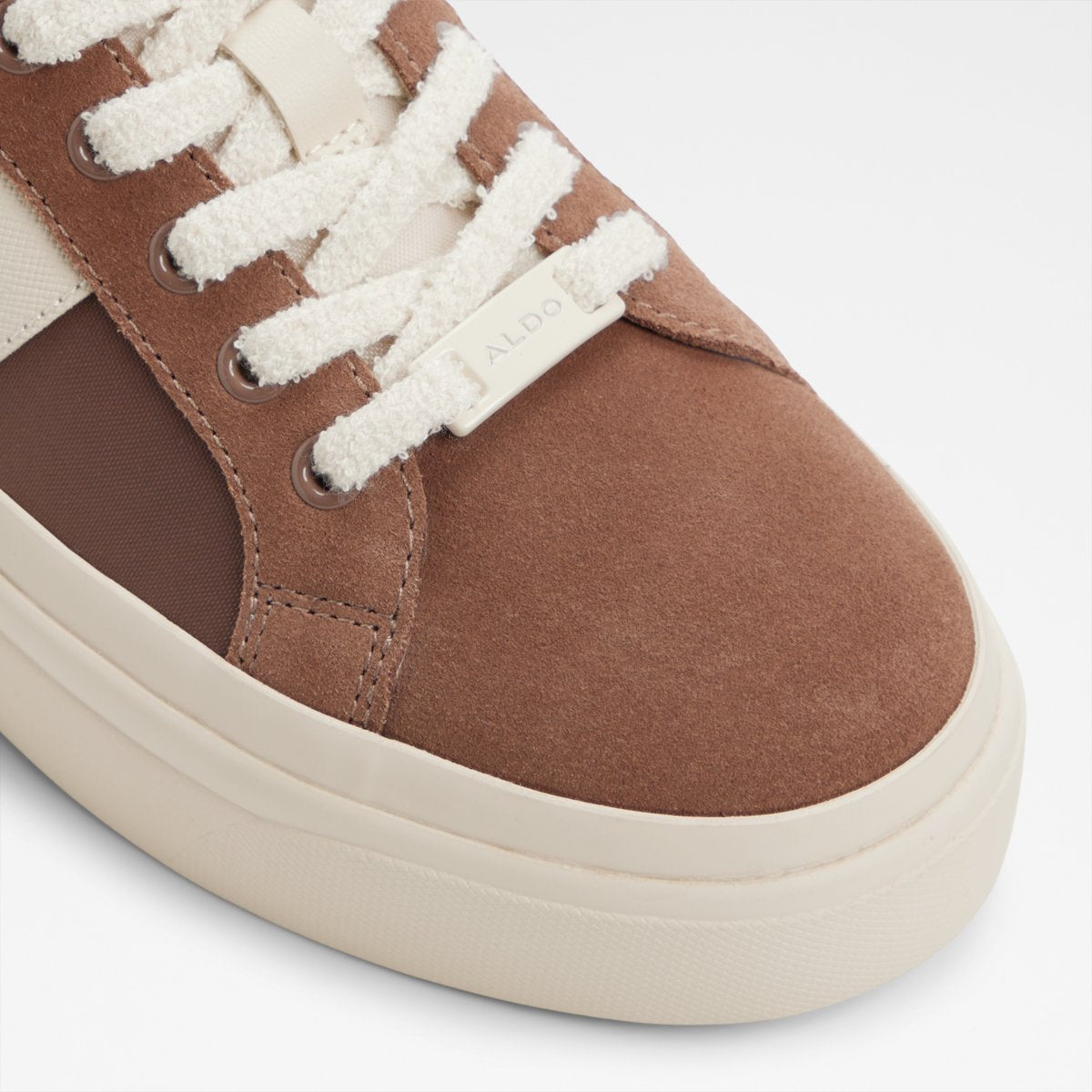 Brynlee Low-Top Sneakers