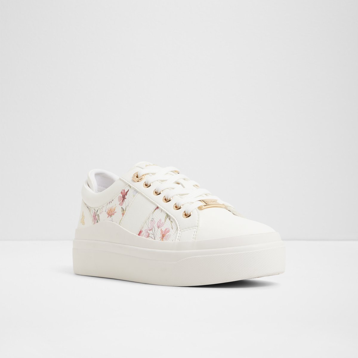 Brynlee Low-Top Sneakers