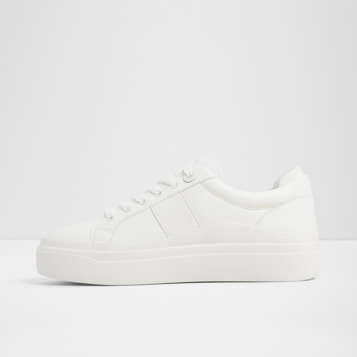 Brynlee Low-Top Sneakers