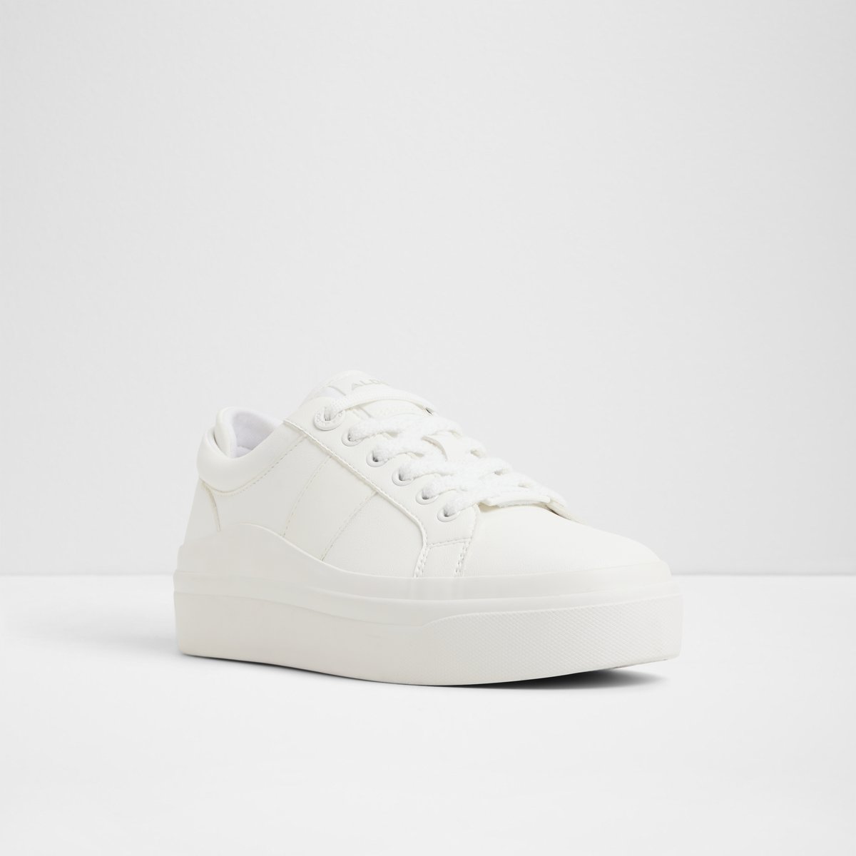 Brynlee Low-Top Sneakers