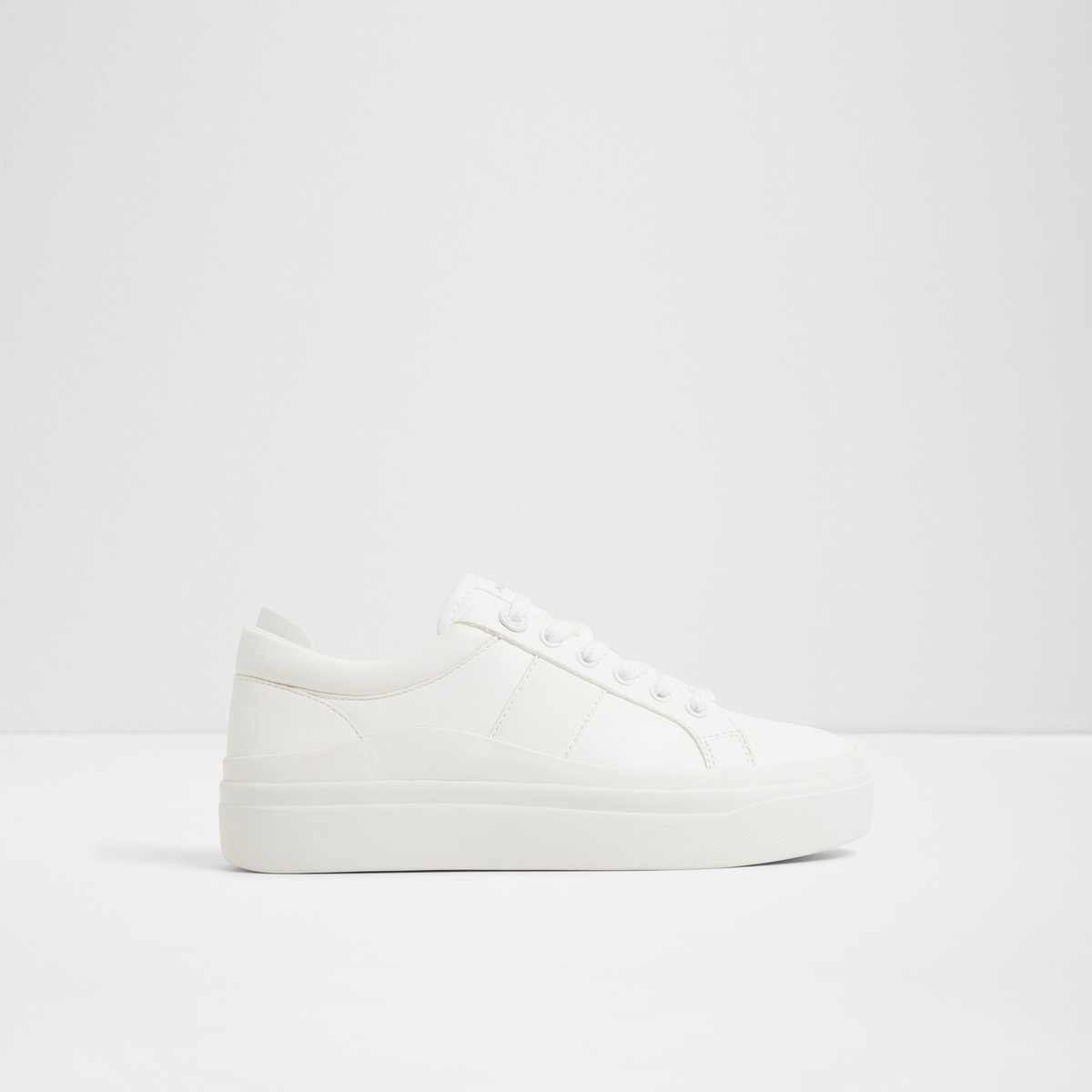 Brynlee Low-Top Sneakers