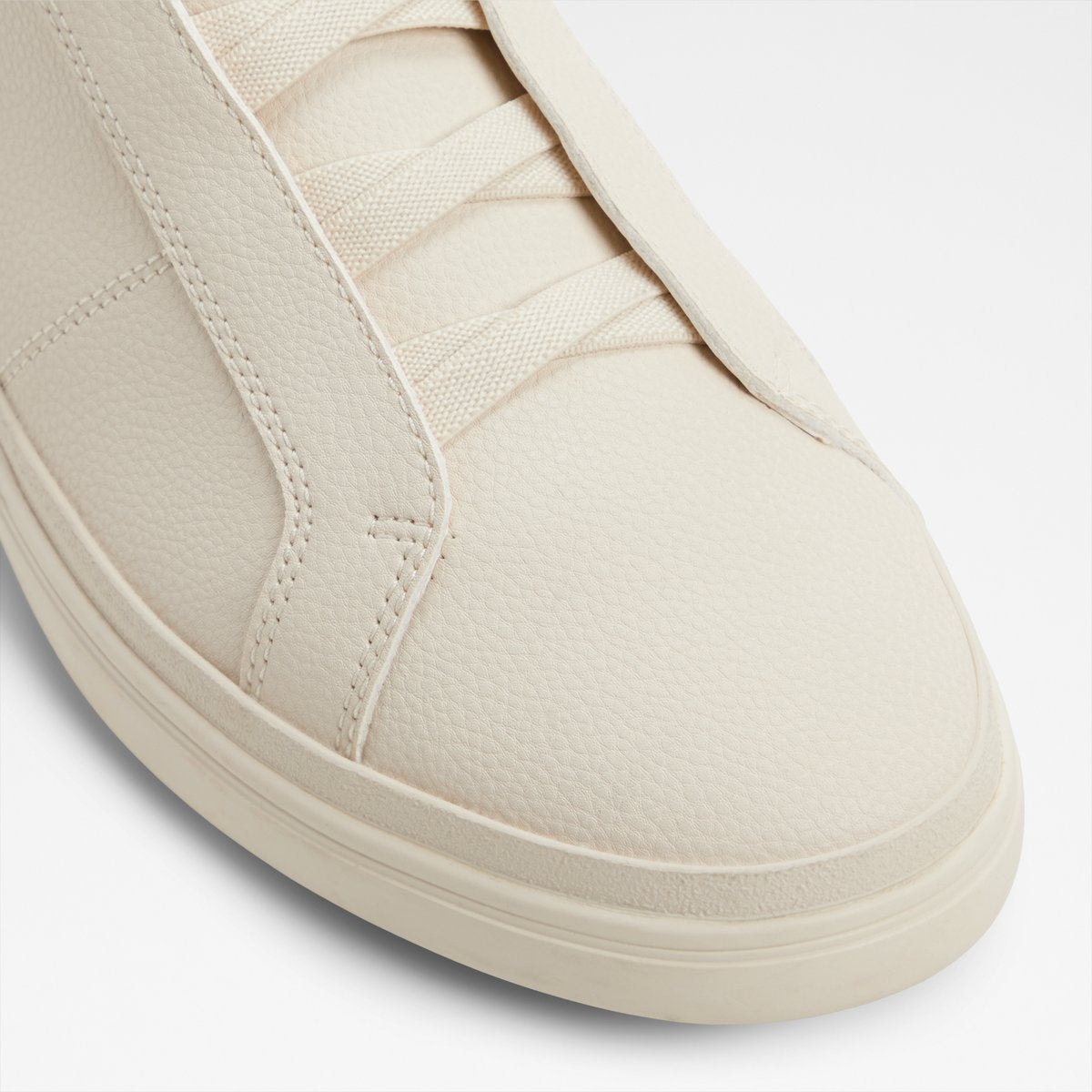 Carlson Low-Top Sneakers