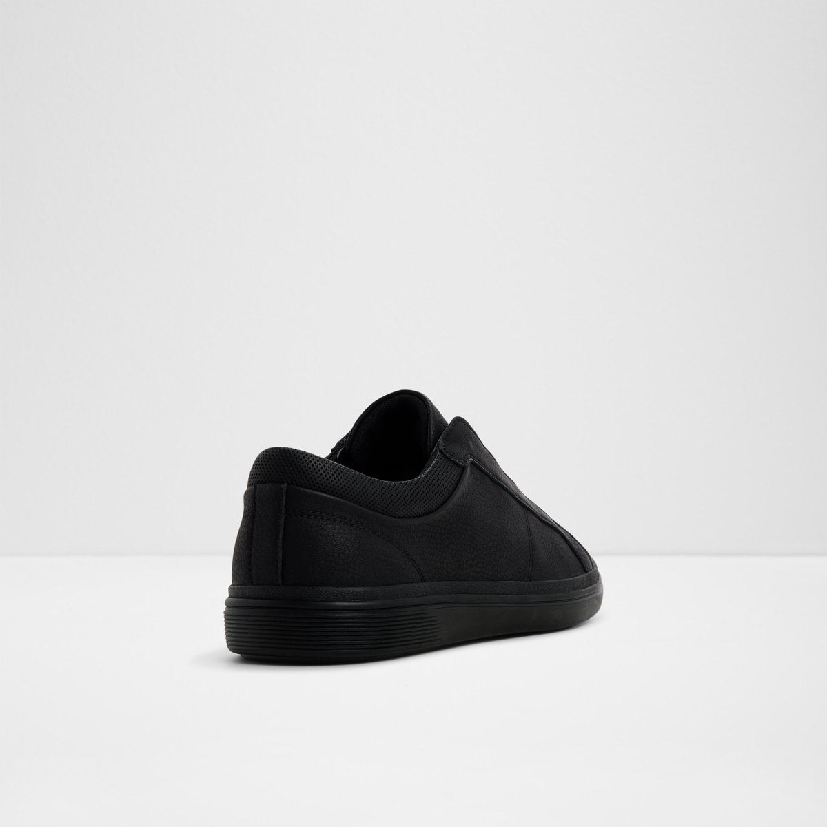 Carlson Low-Top Sneakers
