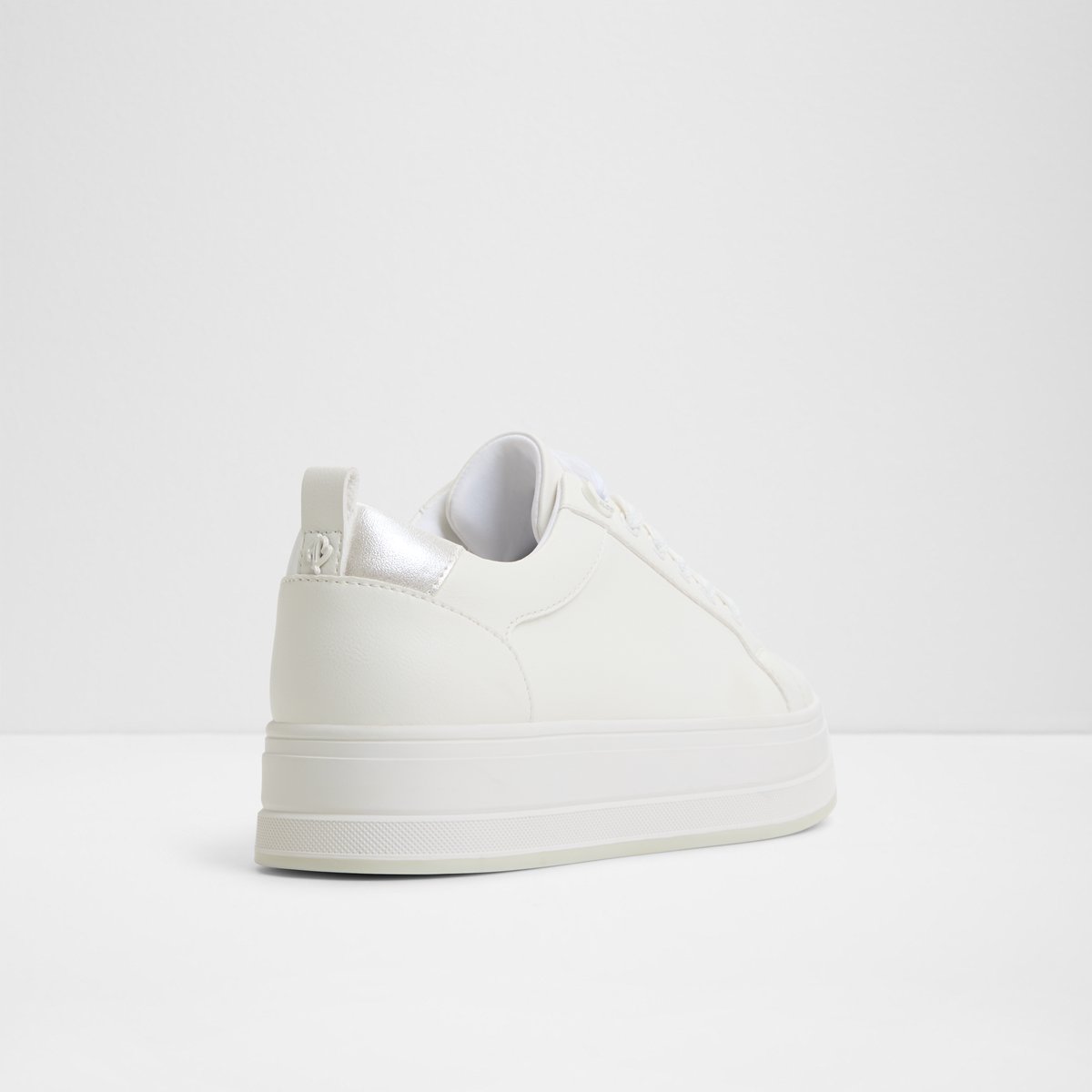 Chiccomfort Low-Top Sneakers