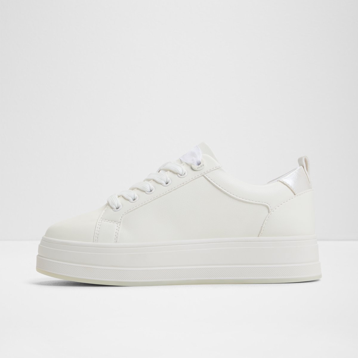 Chiccomfort Low-Top Sneakers