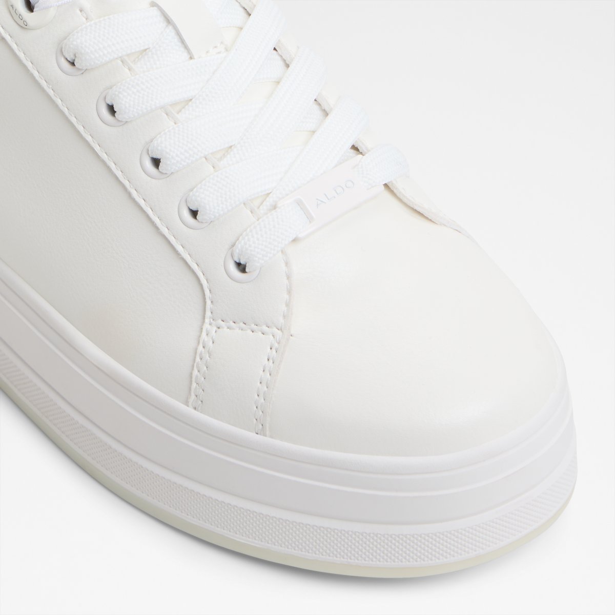 Chiccomfort Low-Top Sneakers