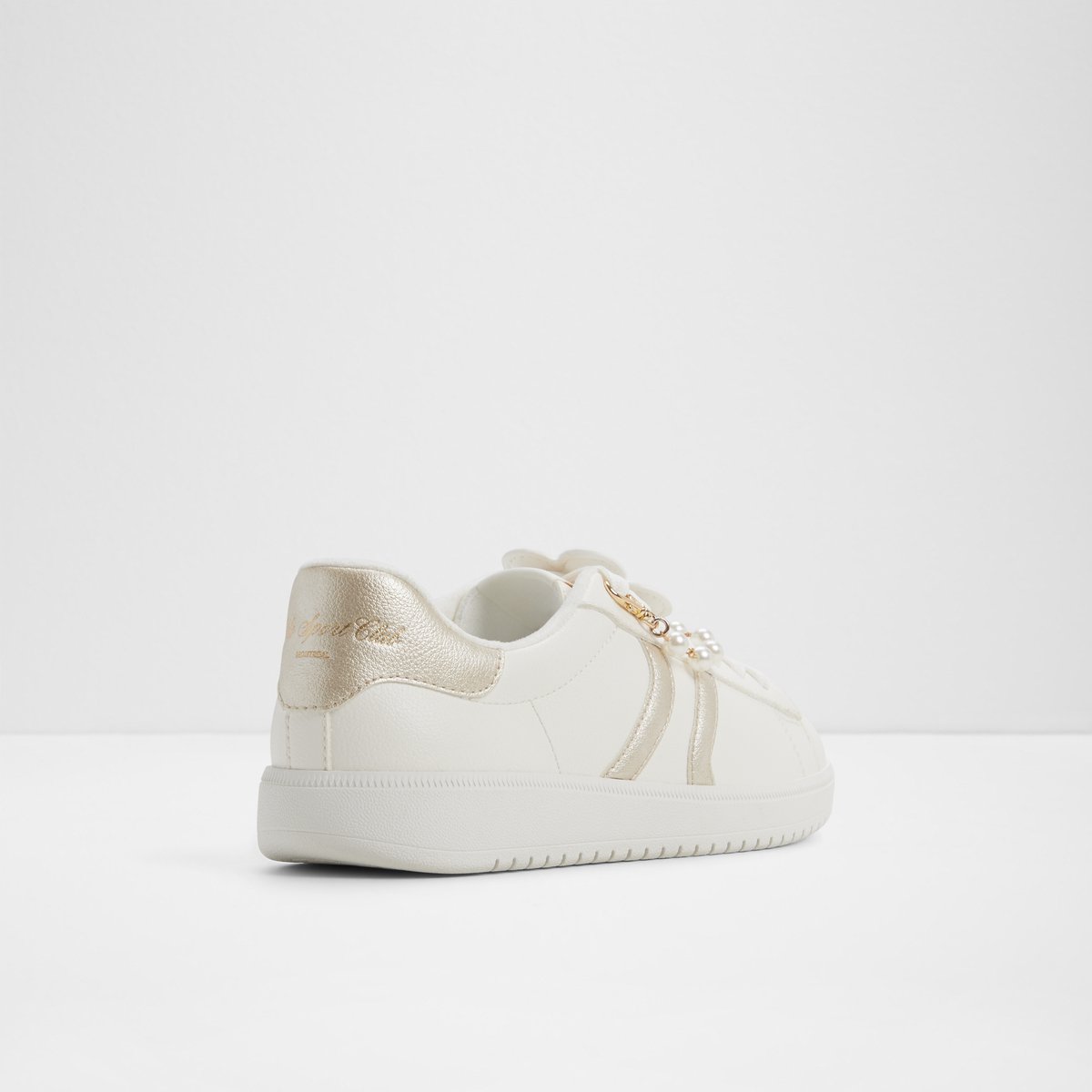 Chicsneaker2 Low-Top Sneakers