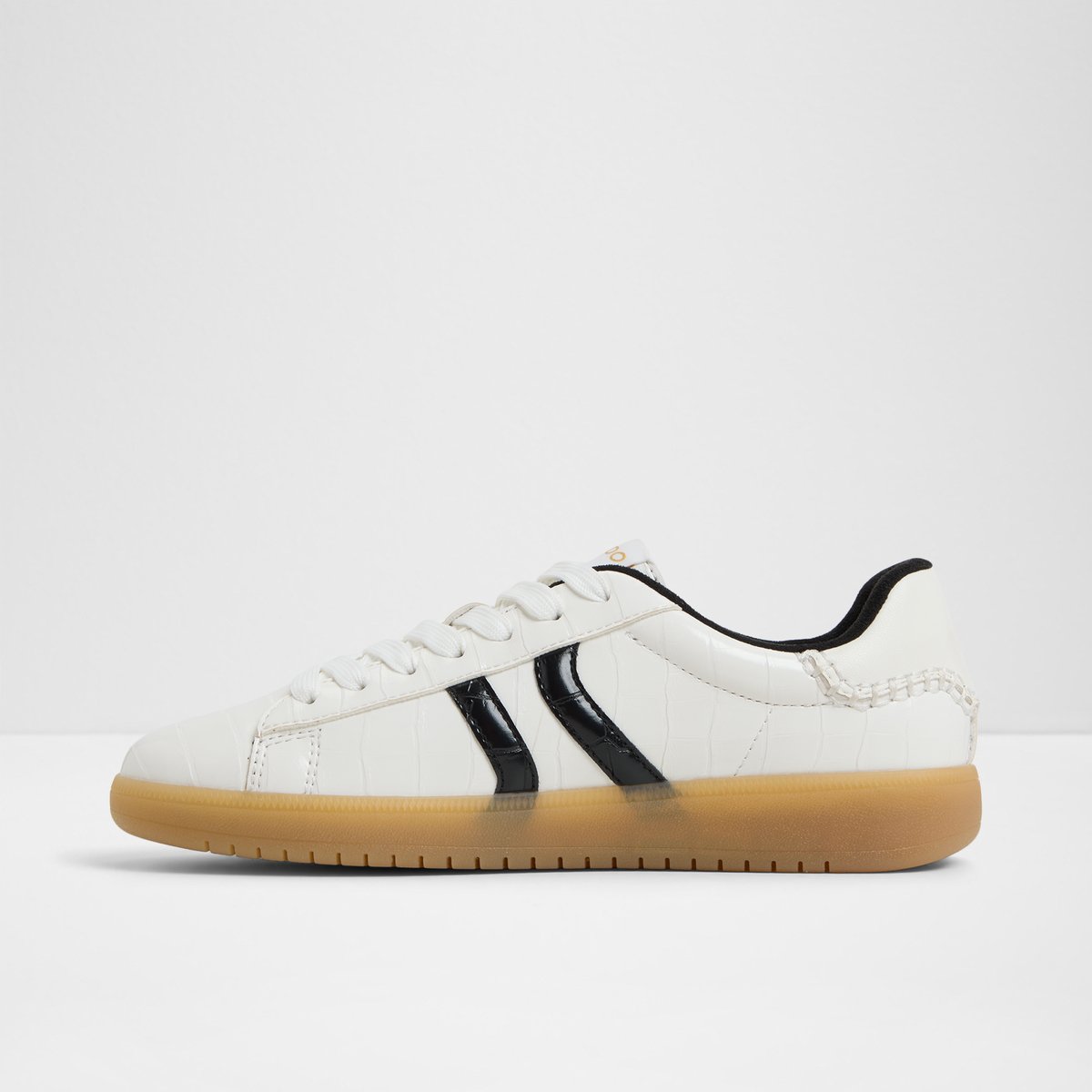 Chicsneaker2 Low-Top Sneakers