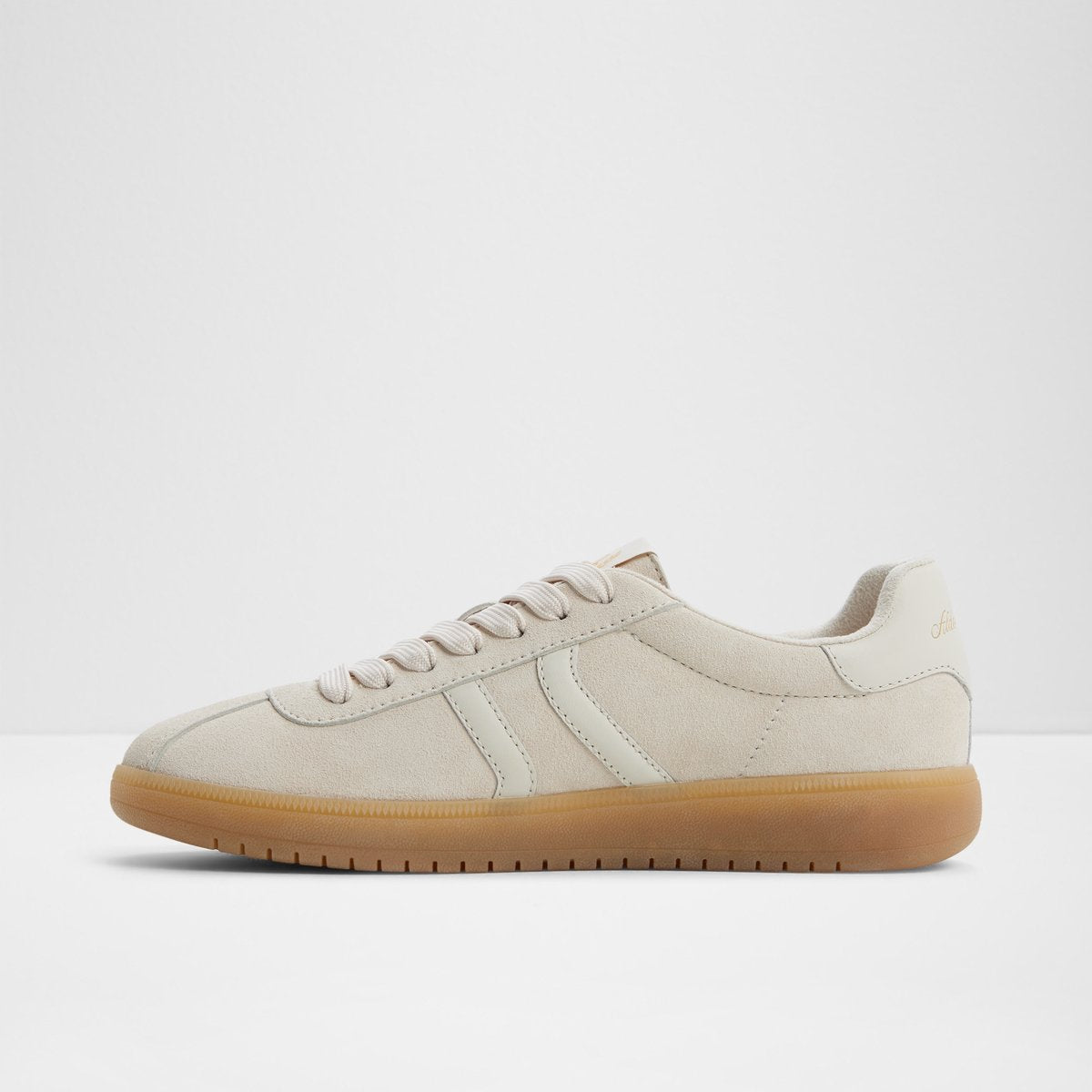 Chicsneaker Low-Top Sneakers