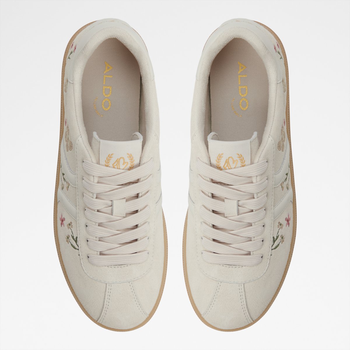 Chicsneaker Low-Top Sneakers
