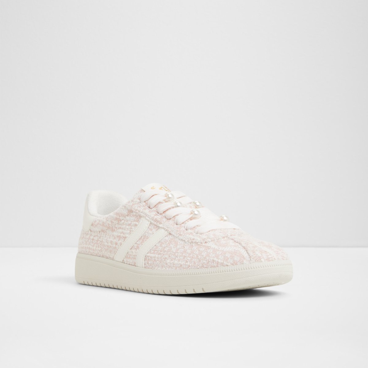 Chicsneaker Low-Top Sneakers