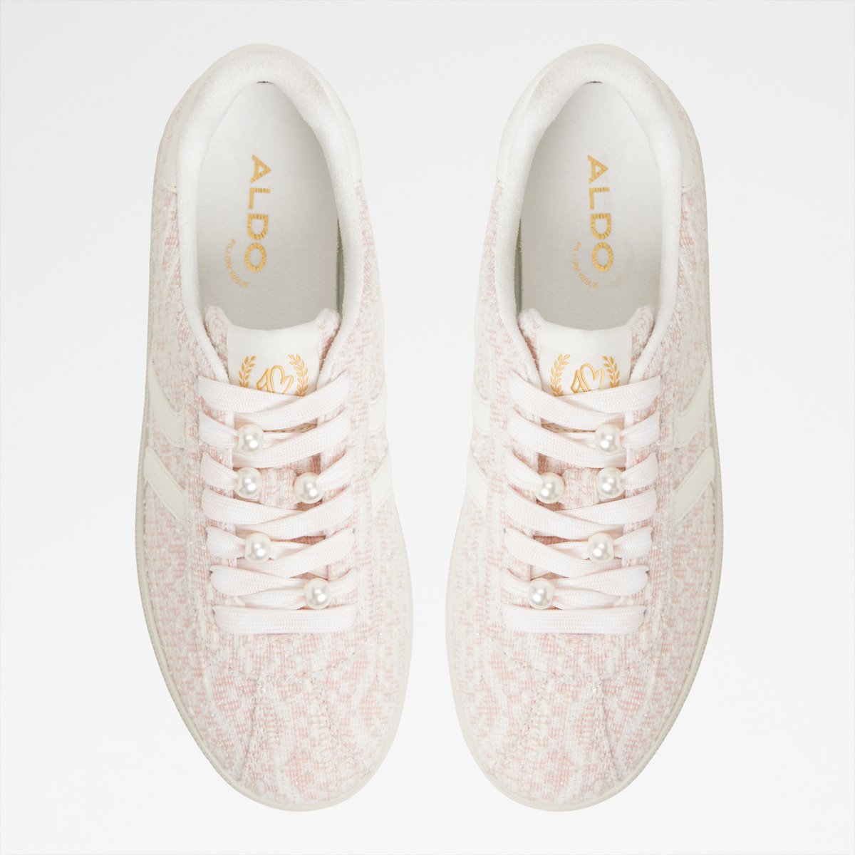 Chicsneaker Low-Top Sneakers