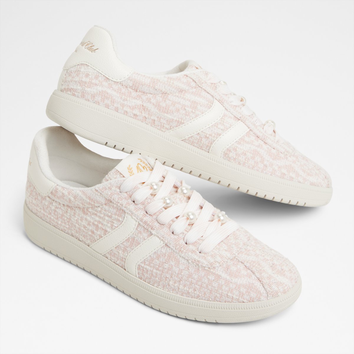 Chicsneaker Low-Top Sneakers
